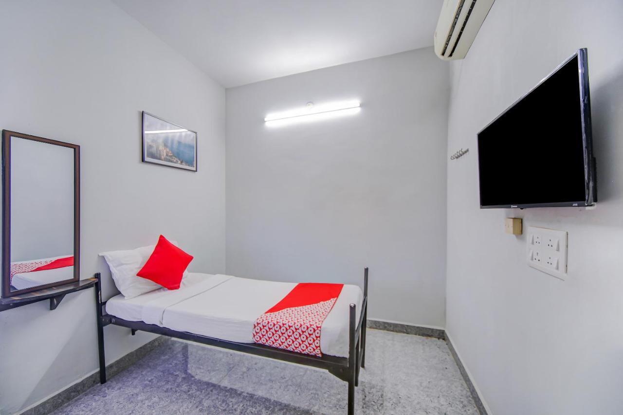 פונדיצ'רי Oyo 81673 D Anchorage Inn מראה חיצוני תמונה